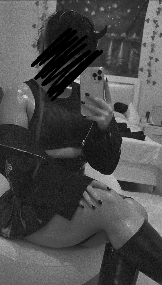 BadBoyMuMu's tweet image. OILED UP GOTH FEMBOY 😧🚨‼️‼️