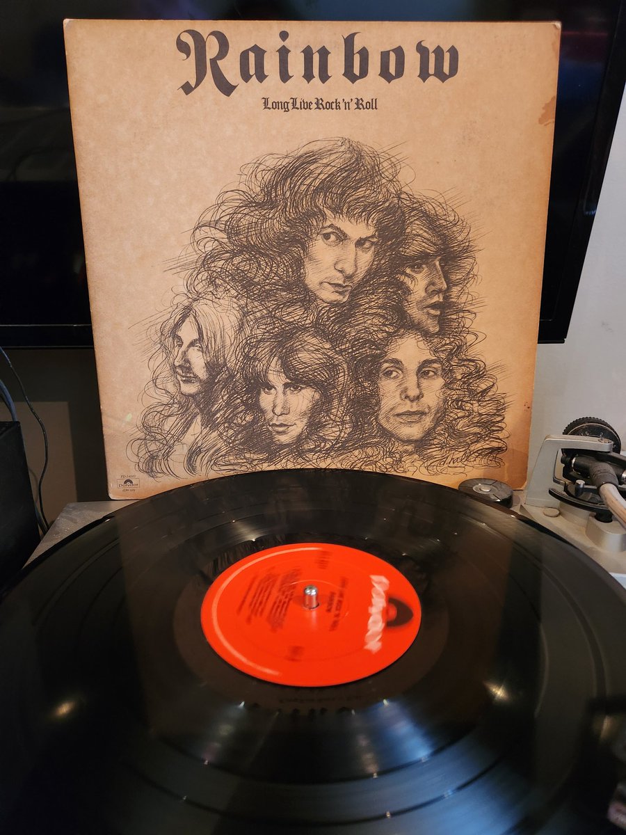 SpinVinyl1's tweet image. I hooked up my FIL's 80s JVC receiver up to test it out and it sounds pretty good. It doesn't have as much output per channel as my Kenwood (40 vs 80) but the equalizer is nice. Long Live Rock N' Roll is a good album to give it a run!
#Rainbow #LongLiveRockNRoll #vinylrecords