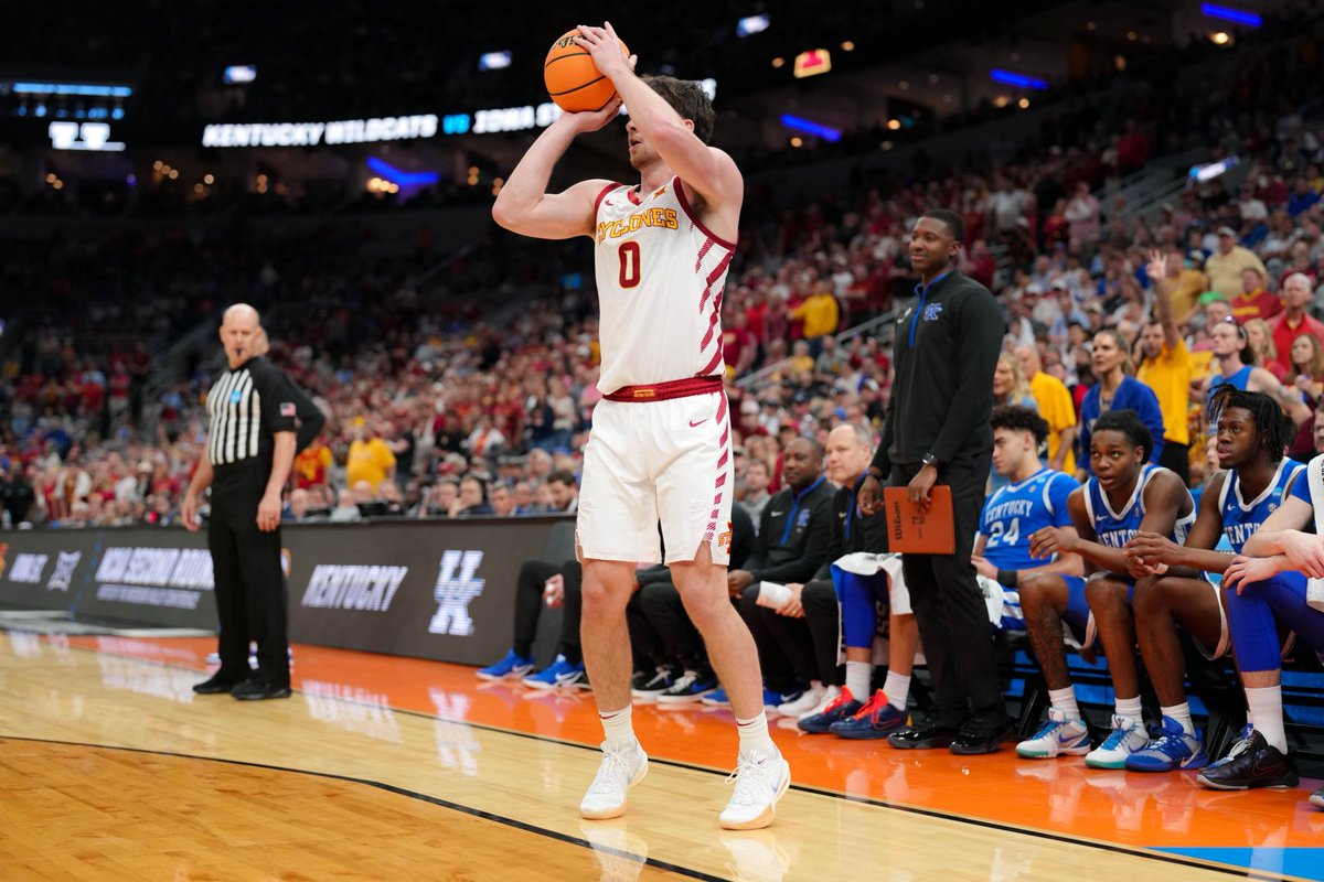 CycloneMBB's tweet photo. Happy Birthday, Nate! 

#Cyclones | #C5C https://t.co/o4vo7IBOBv