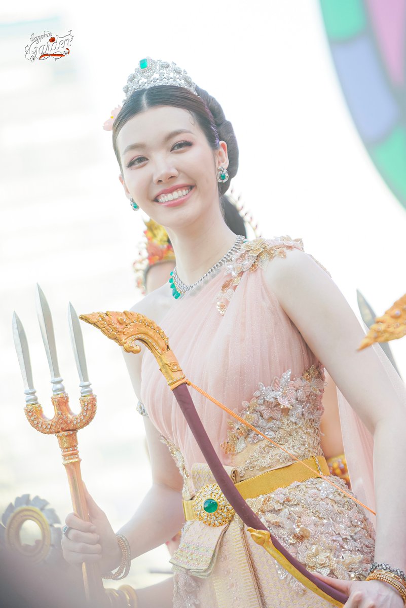 sapphic garden tweet media