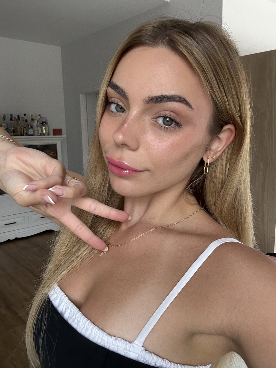 kiki 🐍 tweet media