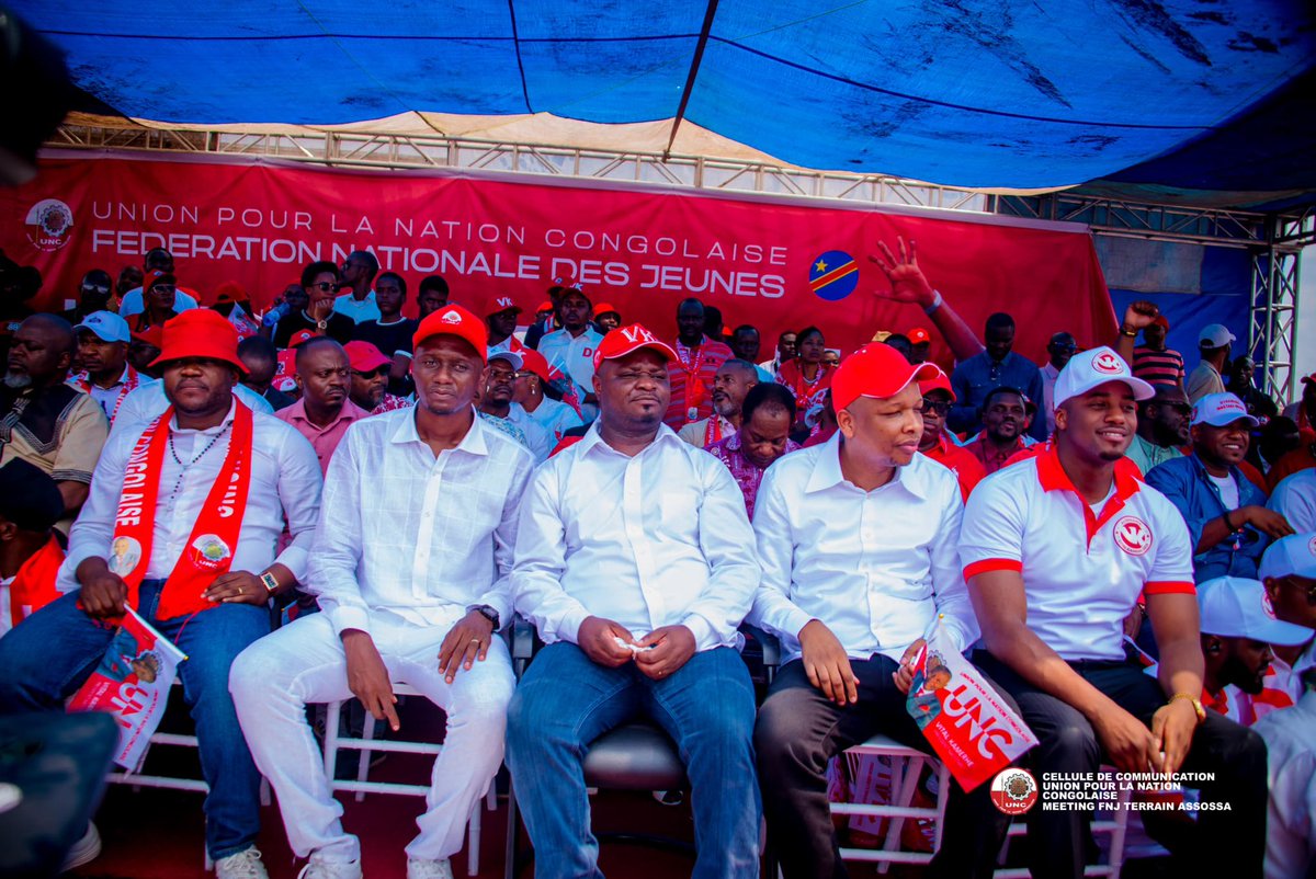 chrisdjembo's tweet photo. #EchoUNC: Une grande mobilisation de la jeunesse du parti @uncrdc ce samedi 11 avril au terrain #Assosa sous l'impulsion de son président @yvesnswal, 
Après les mamans en mars, les jeunes ont démontrés à leur tour que #UNC reste une machine politique congolaise.
@VitalKamerhe1 https://t.co/WClEKik0ZO
