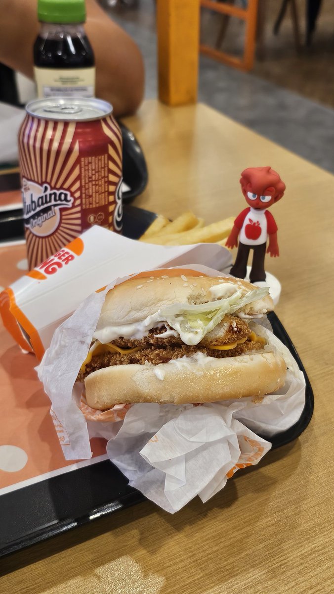Sarahanimaaaa's tweet photo. O linn todo dia levou o Linn pra comer
Então eu levei o Morajo mini não tão cabeçudo pra comer

Assim começa uma trend https://t.co/tHGcCA4yAz