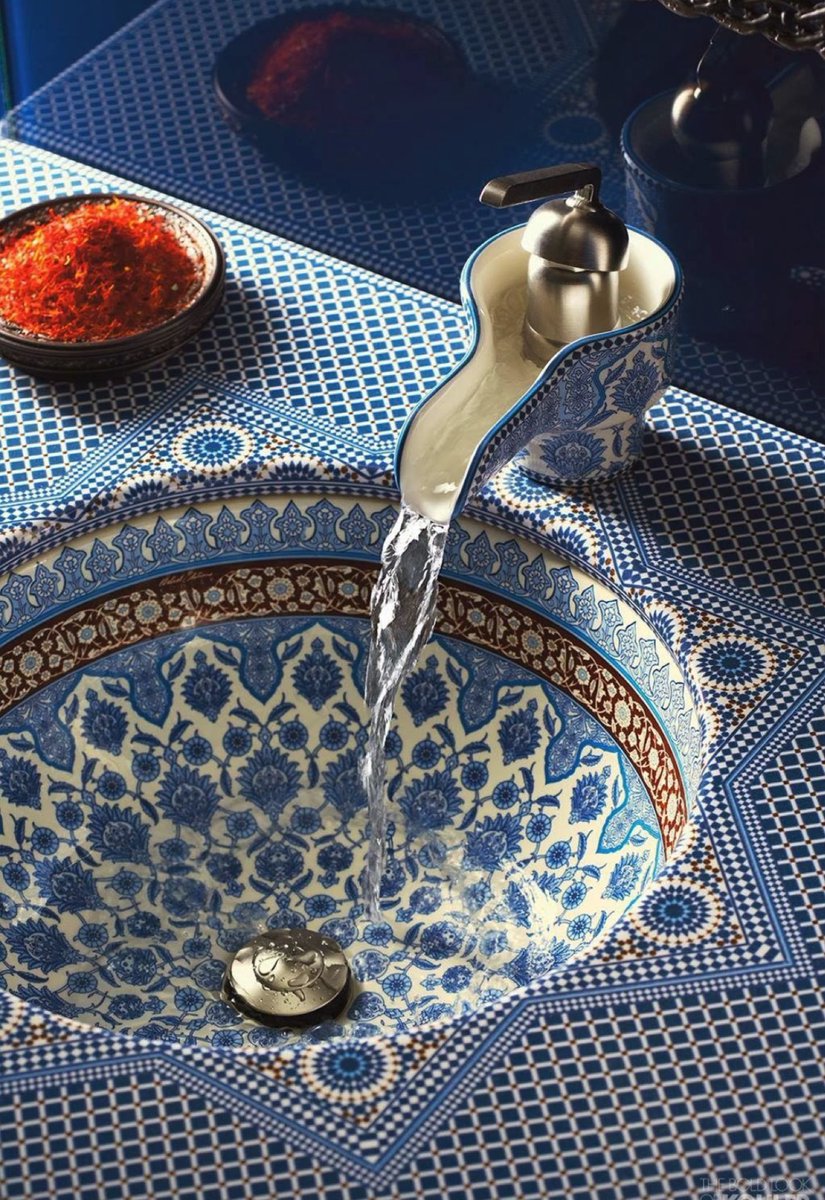 aseelswaid9's tweet photo. Sink inspired by the traditional Moroccan tile technique, the Zellige. https://t.co/faWkxBHnd0