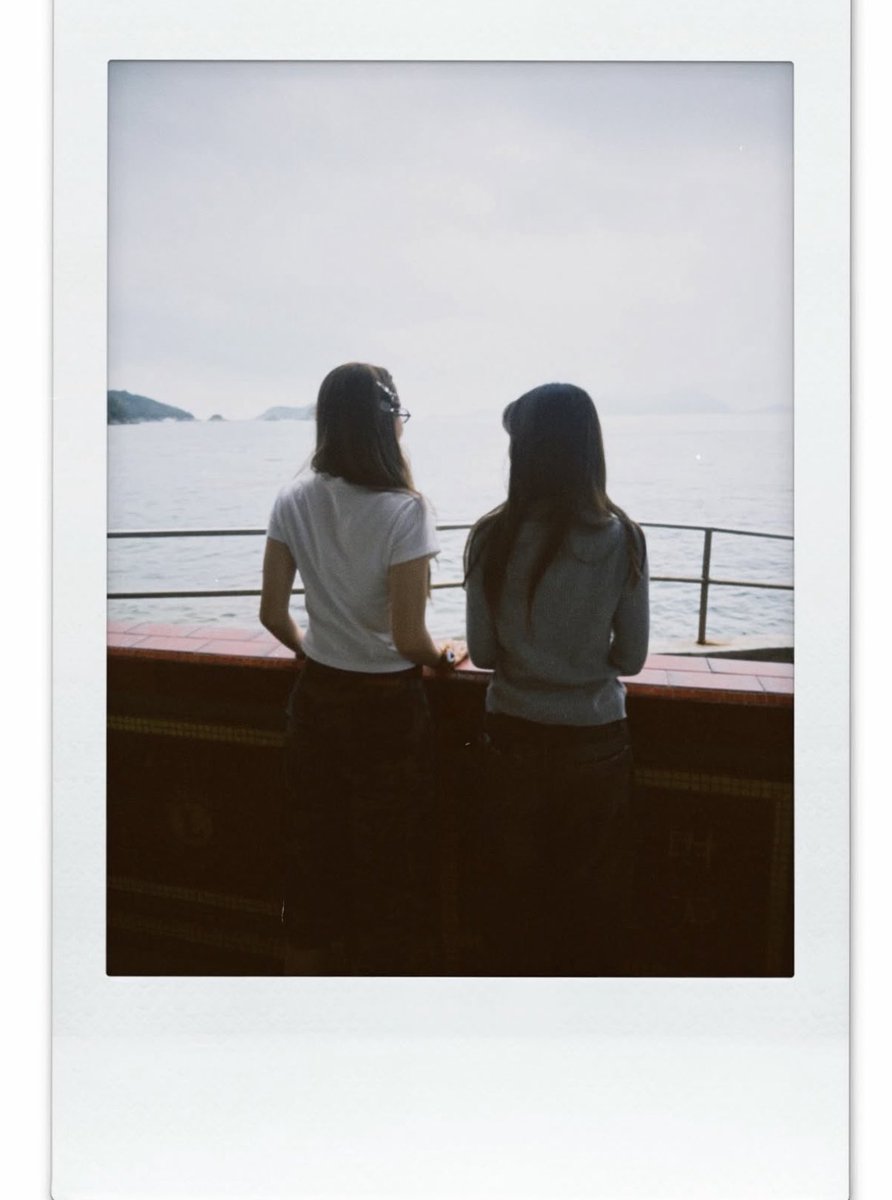 dunnosiis tweet media