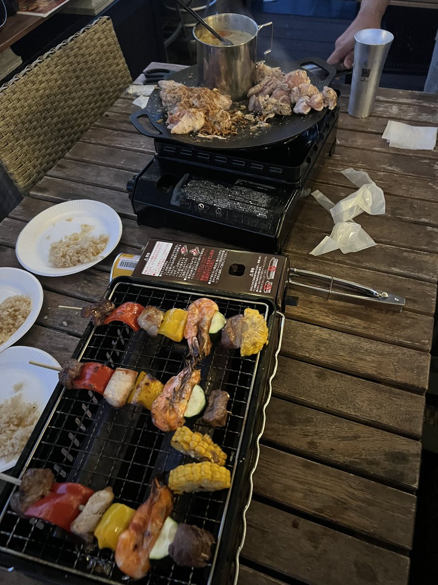じん tweet media