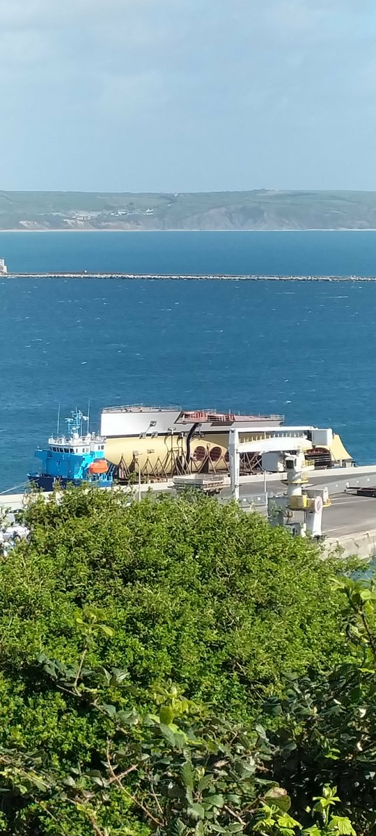 AytonJustyn's tweet photo. ๐ญ No Incinerator ๐ญ Boycott portland port ๐ซ๐ฎ Aura ๐ซ๐ฎ in #portland on 11/4/26. A Heavy load Carrier. #Weymouth #dorset #Aura #Heavyloadcarrier #Finland #photography #shipslnpics #shipspotting #Shipsphotography #meriaura #ships #shipping https://t.co/9tu4RSrbjC