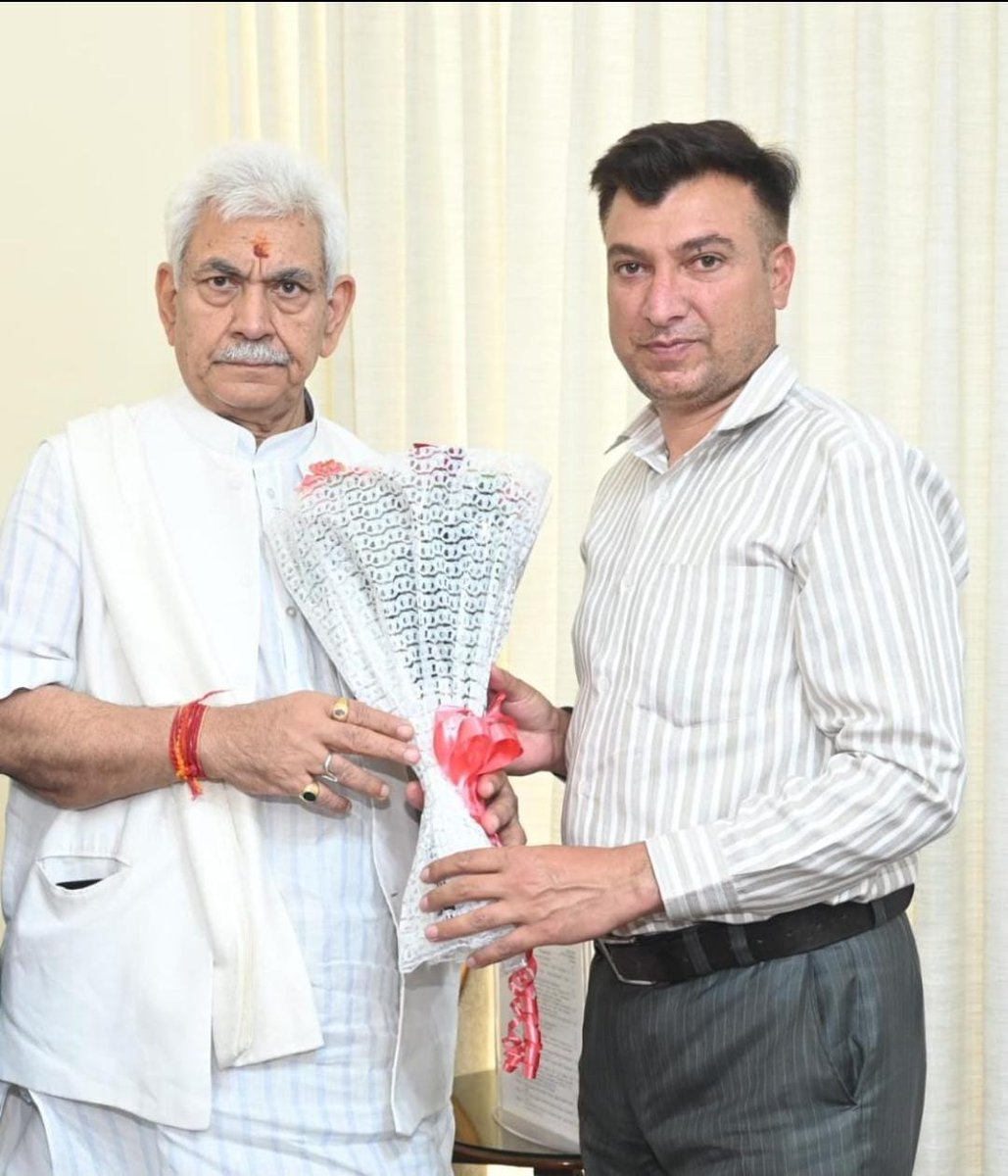 BdcNarbal2's tweet photo. Met Hon'ble LG Sahab Yesterday at Lok Bhawan Jammu. Brought various issues related to my Constituency, Narbal, into his notice. I'm grateful to LG Sahab for always motivating us to continue our endeavours of public welfare.
@OfficeOfLGJandK https://t.co/zqlrtg8mkI