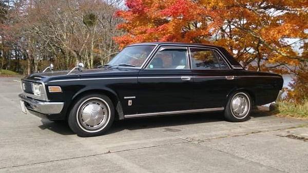 CROWN_BAKA's tweet photo. #あなたが愛車を選んだ理由を三つ教えて

1:過去に自宅に同型のクラウンがあったから
2:丁度自分の貯金した金額で買えたから
3:人とは一味違うクラウンに乗りたかったから

38年経過した現在は増殖という名のクラウン沼…。(笑)

#クラウン
#MS50
#スーパーデラックス https://t.co/IlCS6nZJ8i