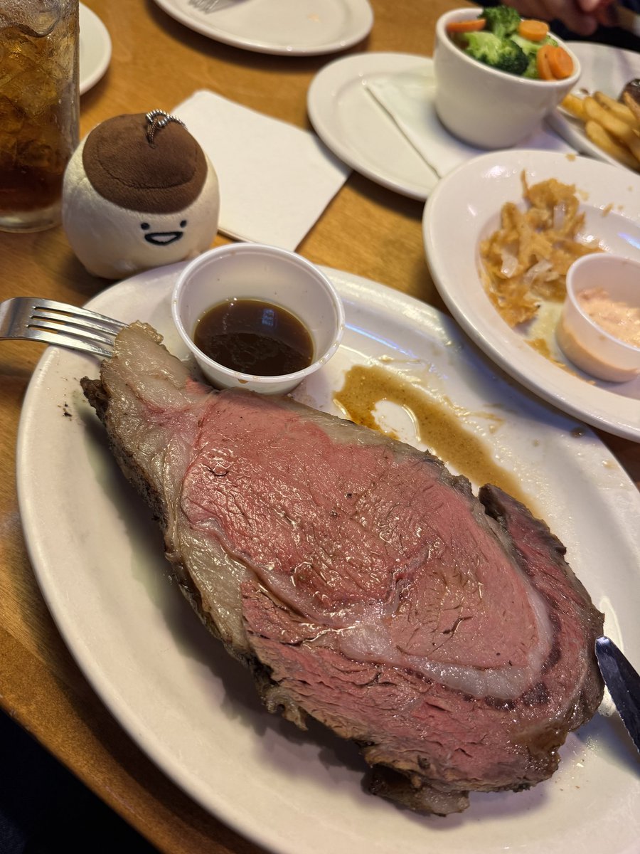 kint_lit's tweet photo. プライムリブも美味しすぎた https://t.co/4AXtTFTPT8