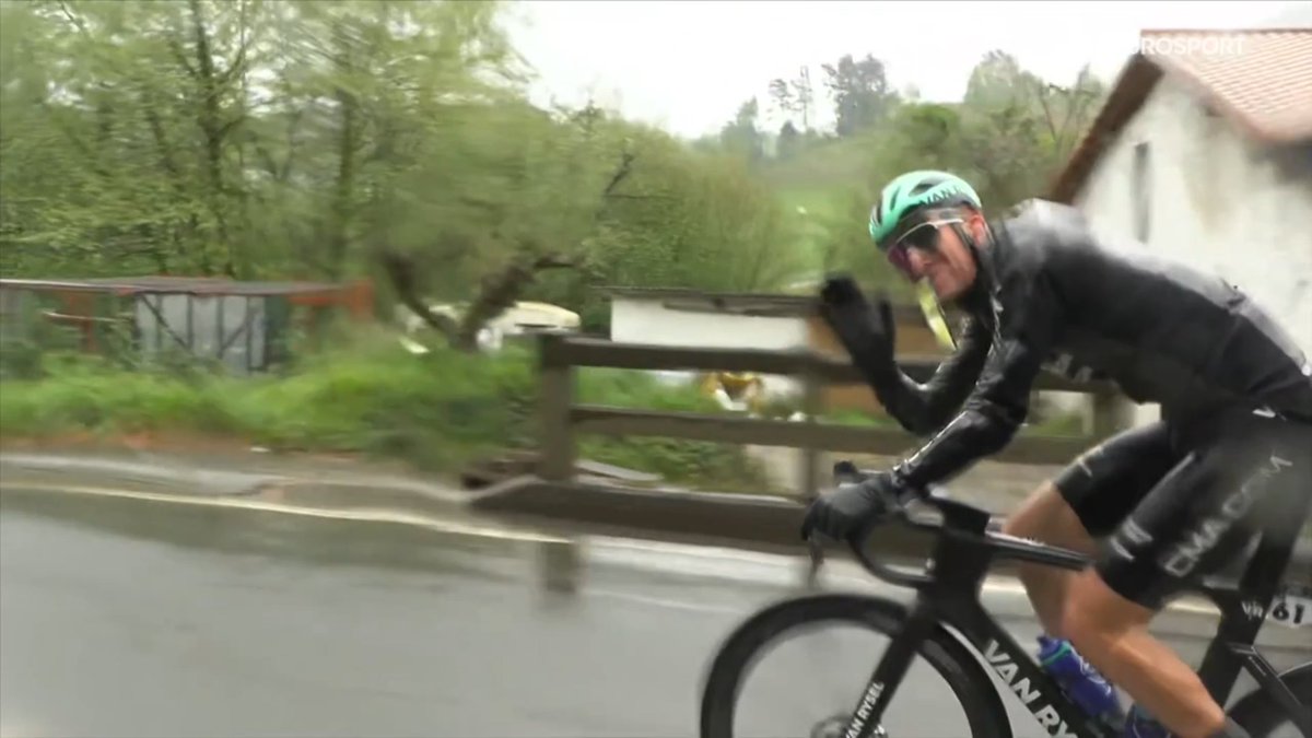 Mihai Simion tweet media