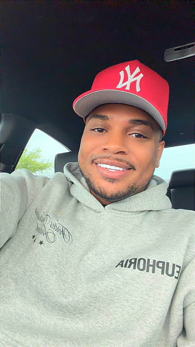 akeemdwone1's tweet photo. ☀️ https://t.co/VZktxLcdUI