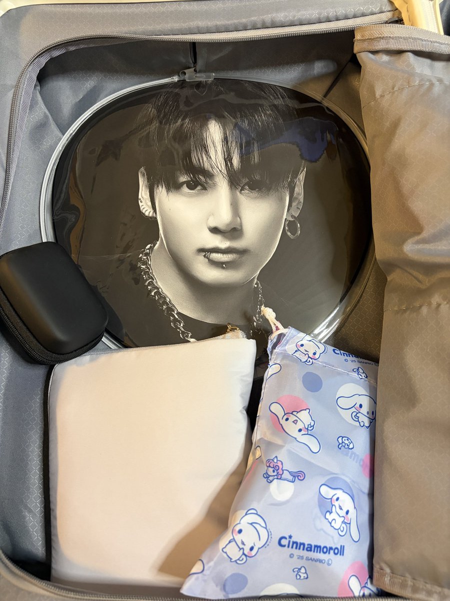 明日3時起きなのに眠れない…😇