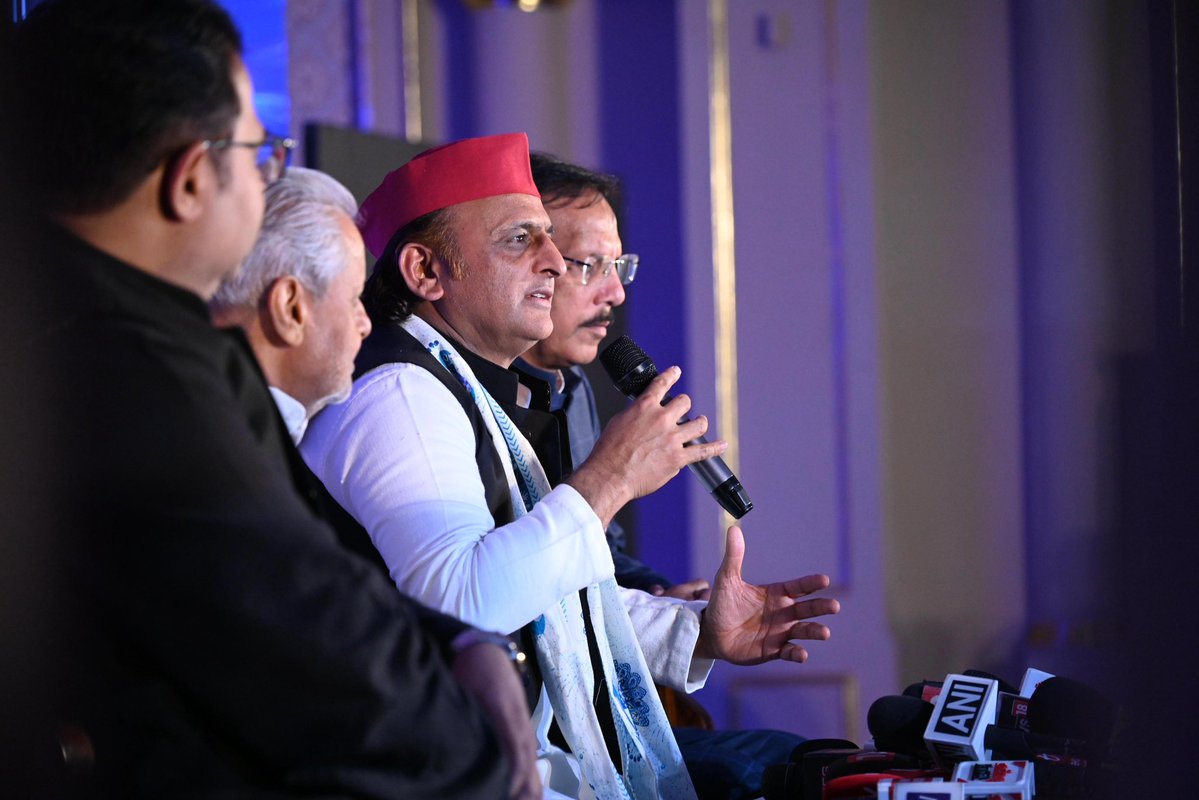 Akhilesh Yadav tweet media