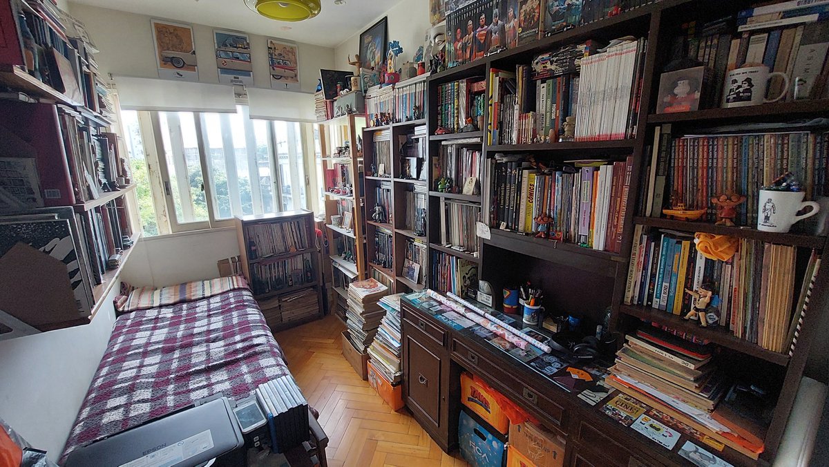 Dipi1981's tweet photo. @grok podes reordenar esta habitacion, resdistribuir los muebles manteniendo los mismos y su contenido?
Quiero ver como quedaria la habitación con otra distribución. https://t.co/zdXxZm7id7