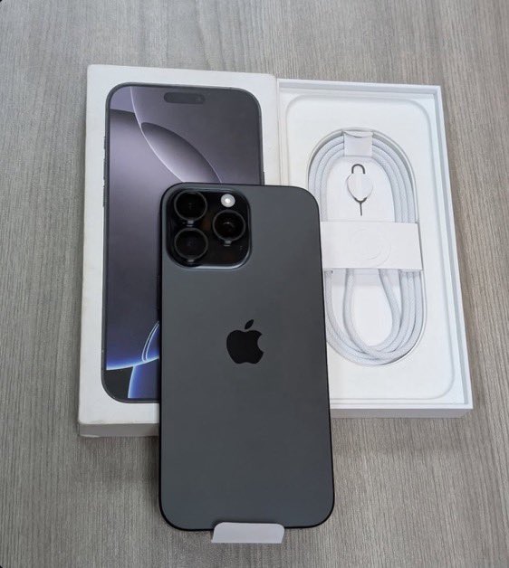 Ivory ✪ tweet media