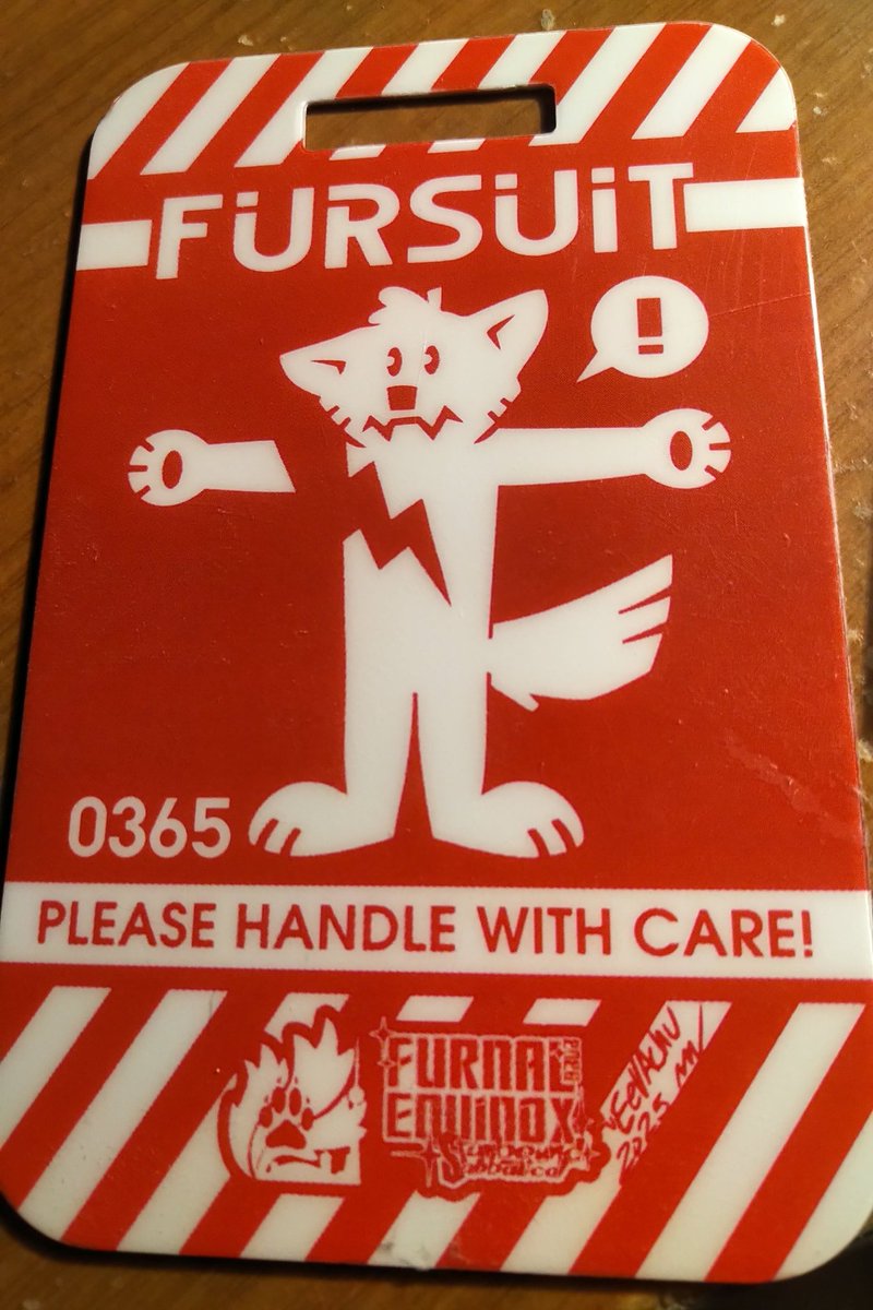 nikko_wolf's tweet photo. Fursuit everyday baby!! 365
#fursuitfriday https://t.co/P4READJhun