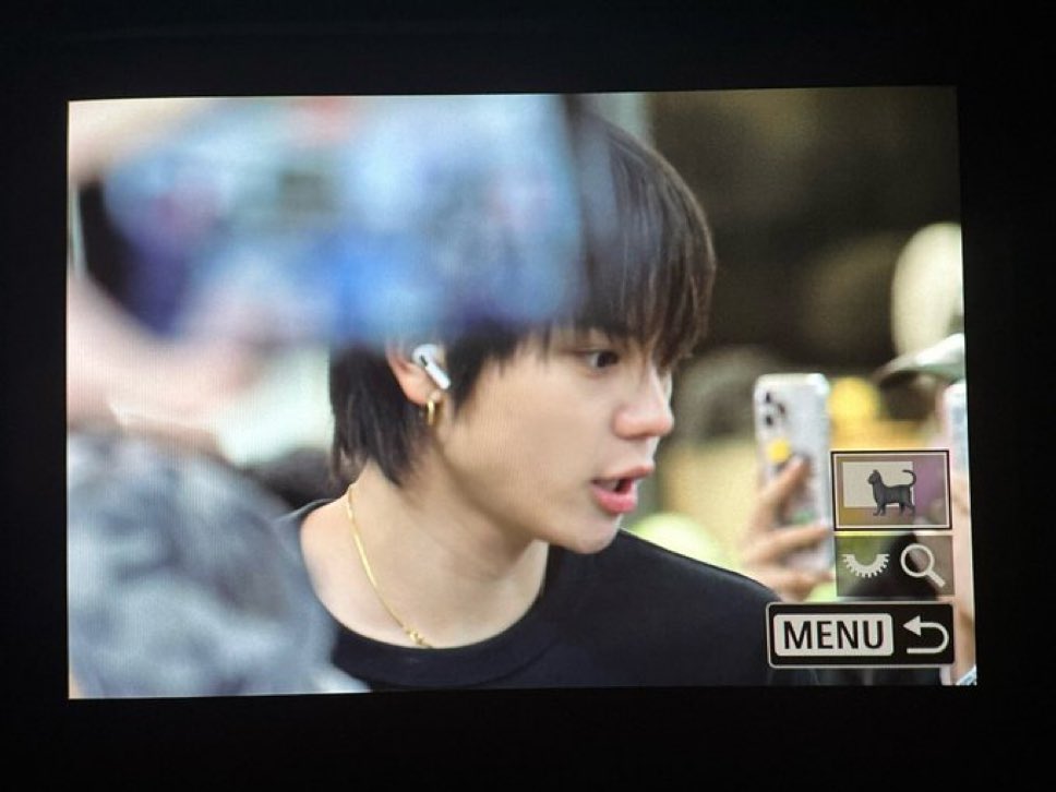 𝐢𝐫𝐢𝐬 tweet media