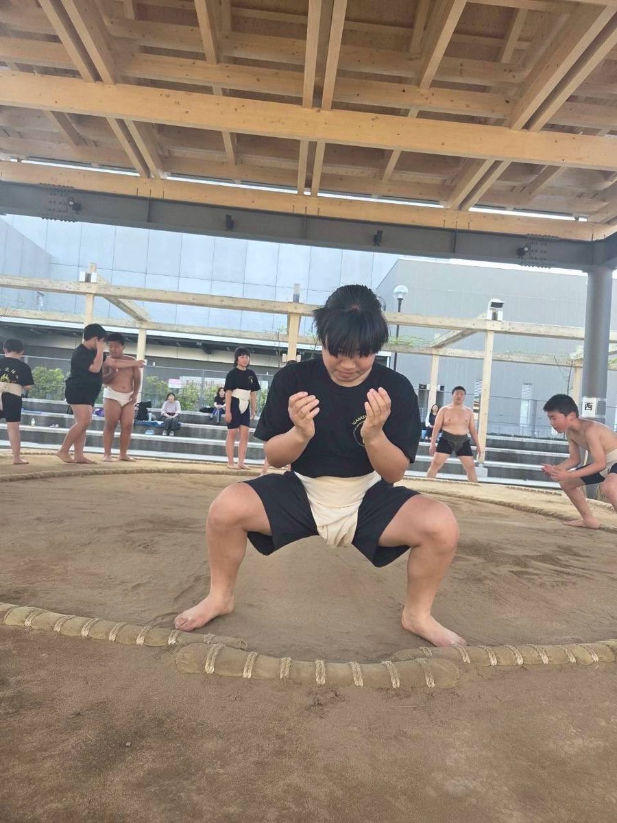 igarashsumoclub's tweet photo. 五十嵐相撲倶楽部😃
下半身強化、稽古お疲れ様でした💪
次回稽古4月18日(土)❗️

新学期倶楽部生も20名弱、仲間も増えて活気溢れる倶楽部になりました😁

選手たちの応援よろしくお願いします🙇
倶楽部生募集中😃相撲未経験大歓迎❗️ https://t.co/3IUIcgYhPc
