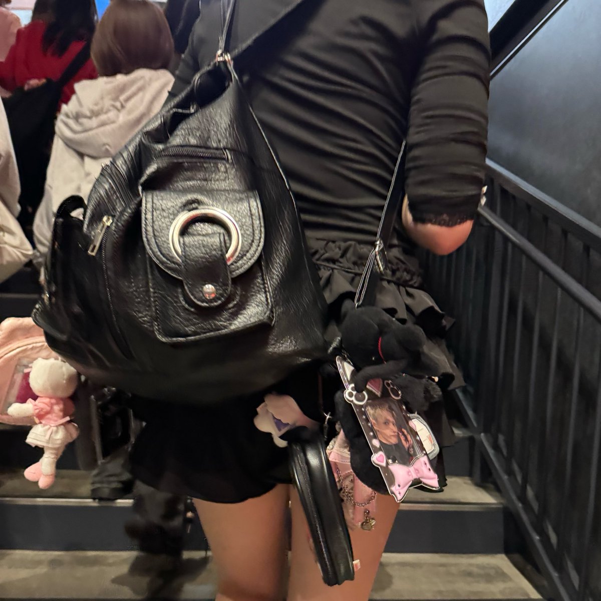 黒いの全部ウヨニャン