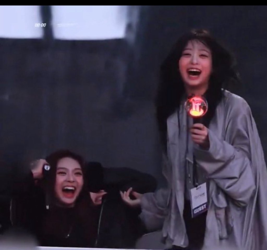 Ahy’s Cupcake 🧁 tweet media