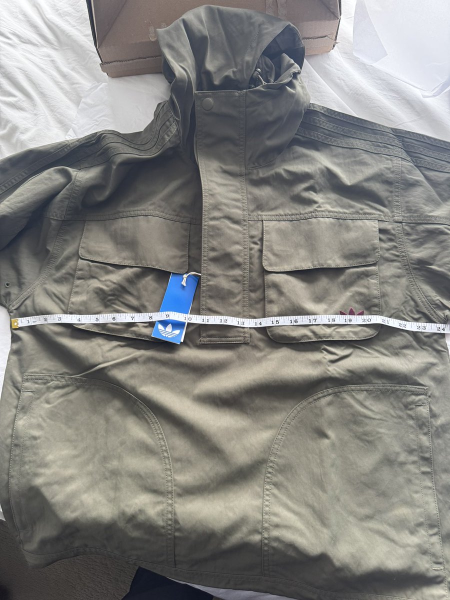 lobsterlee's tweet photo. @brien_del @adiFamily_ Mines just arrived, so much better than expected… I actually prefer over any recent Spzl release.  The quality is a different level 👍
Ps. Small is more like a Medium Todmorden. https://t.co/B15S70WEbA