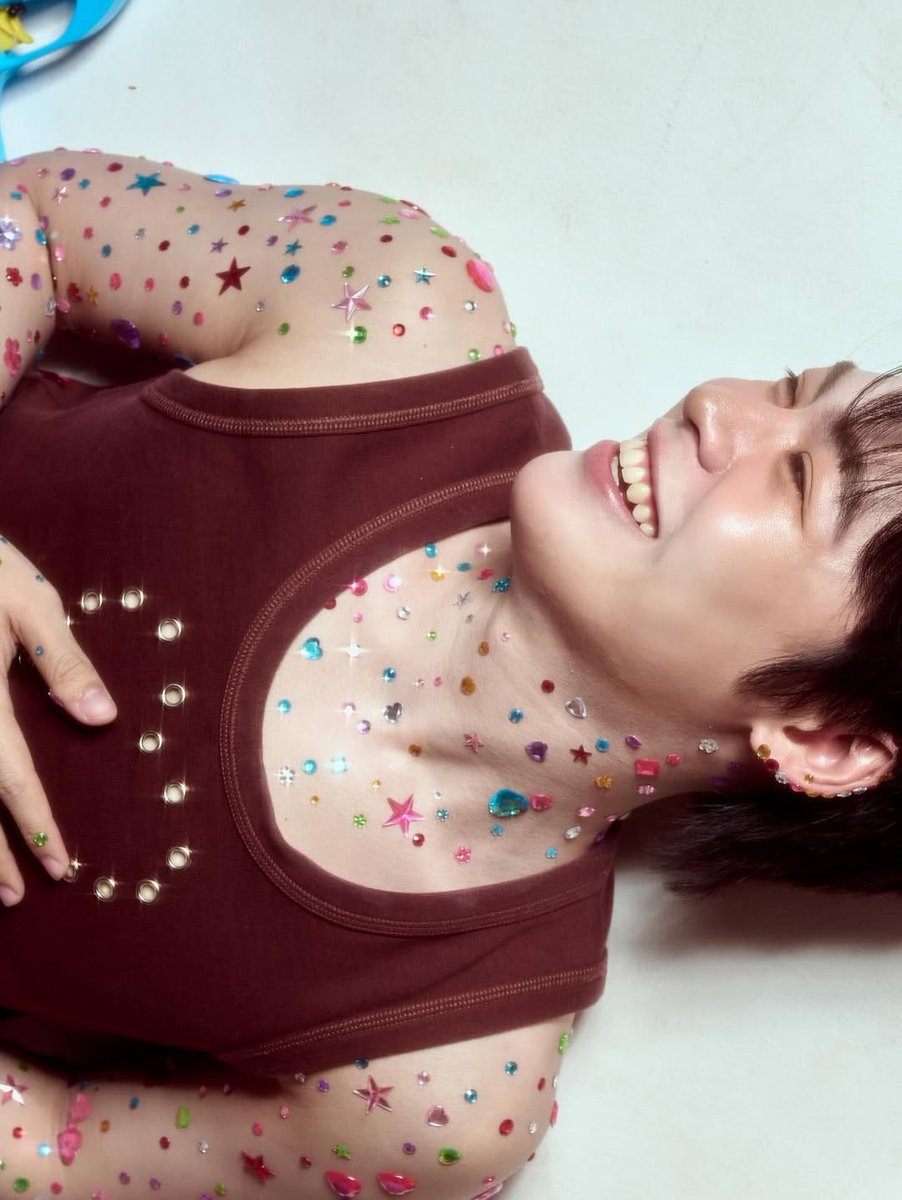 CantquitwithG7's tweet image. he breathed and now I’m down bad, my heart is weak. just weak 💘

#GemsLittle_ #Gems_ktp