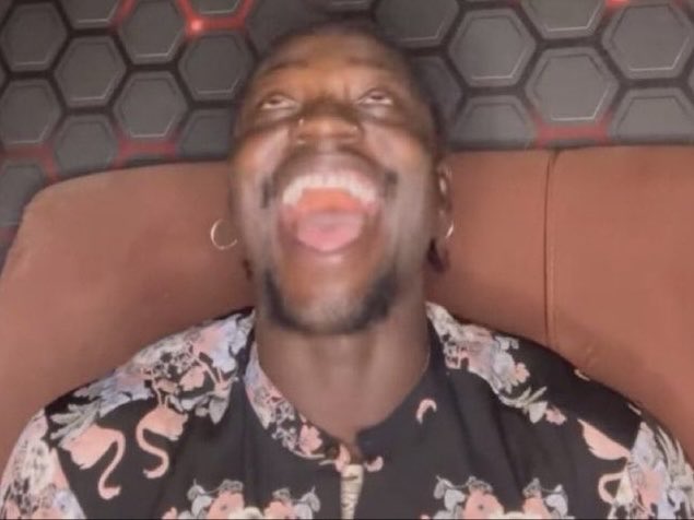 𝑅𝑒𝑎𝑙𝐴𝑥 tweet media