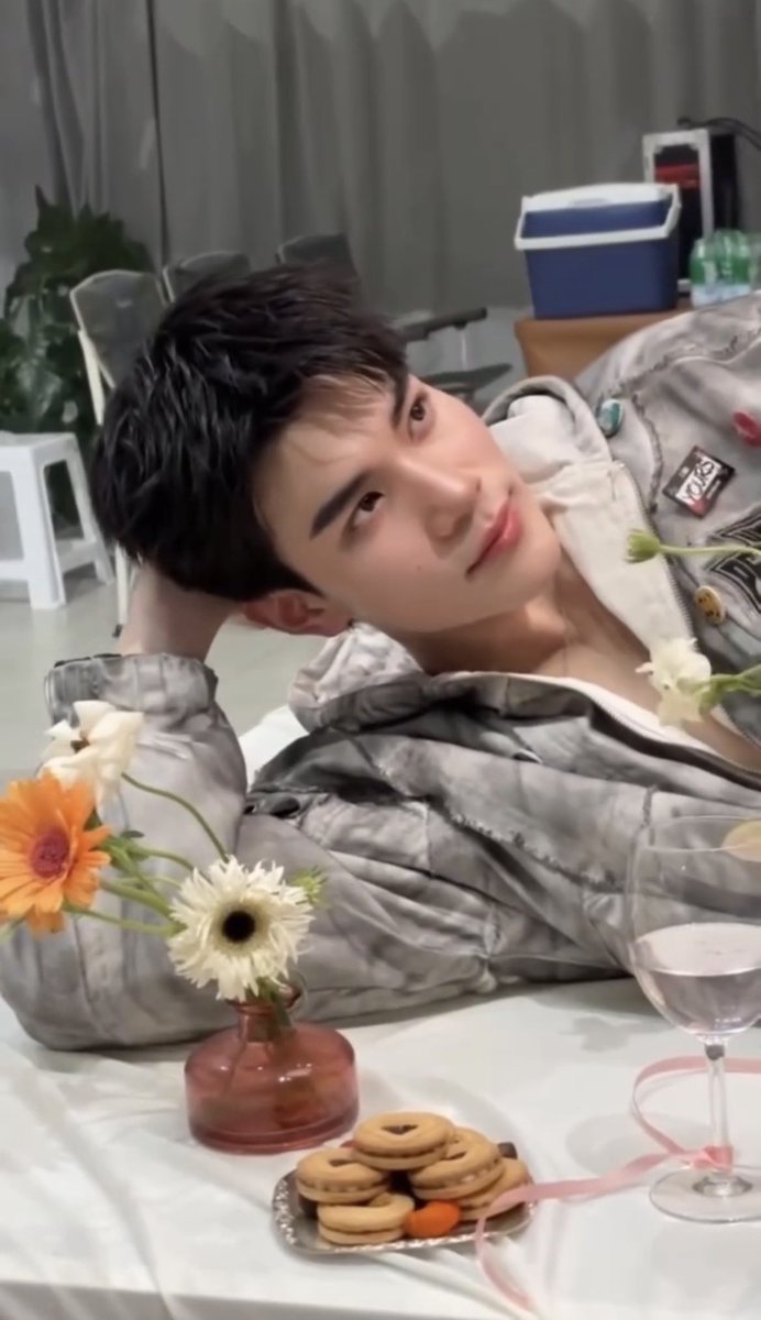 ૮ .• ﻌ - აอินจิ๋ว tweet media