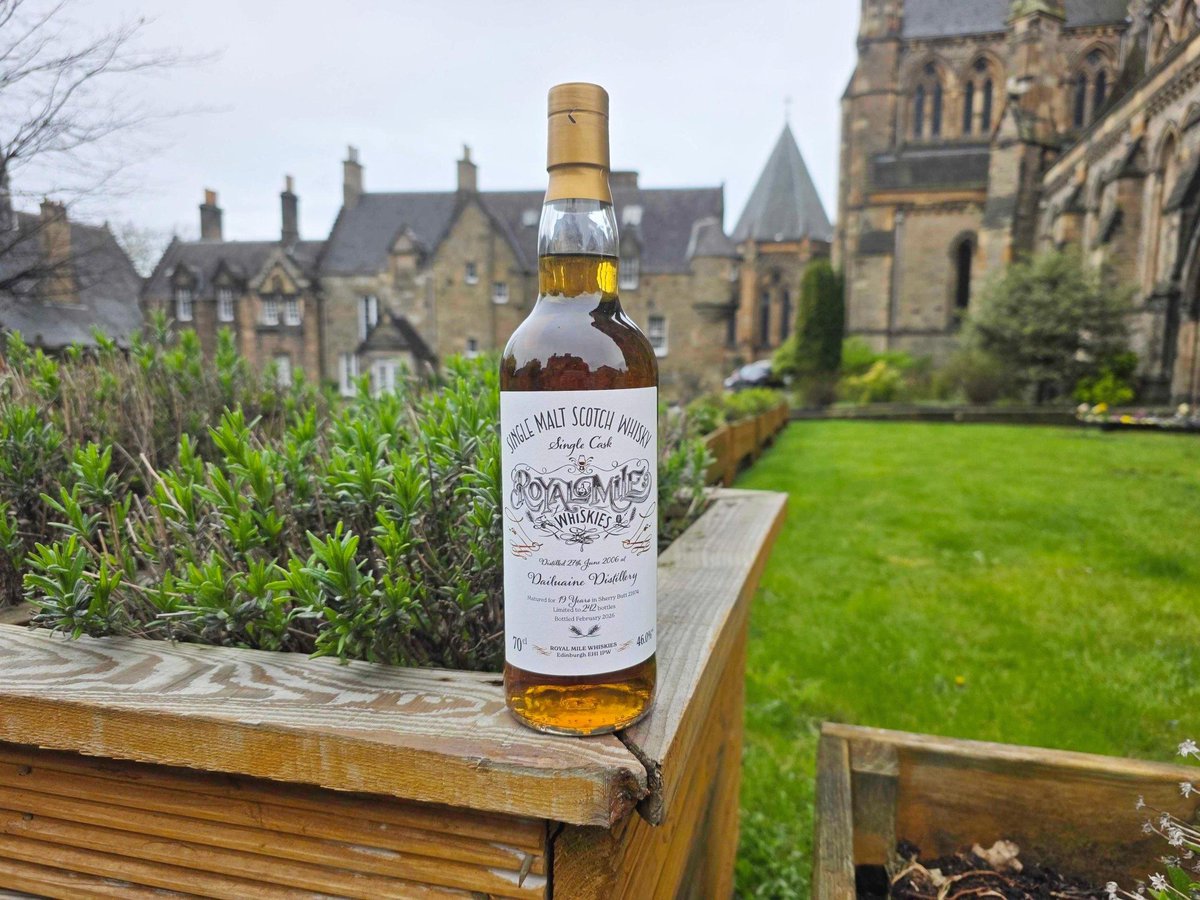 watches_whisky's tweet image. Royal Mile Whiskies shop introduced an own expression of a19yo Dailuaine single cask #whisky, fully matured in a sherry cask. Web Exclusive Price £125
#Dailuiane #RoyalMileWhiskies
royalmilewhiskies.com/dailuaine-2006…