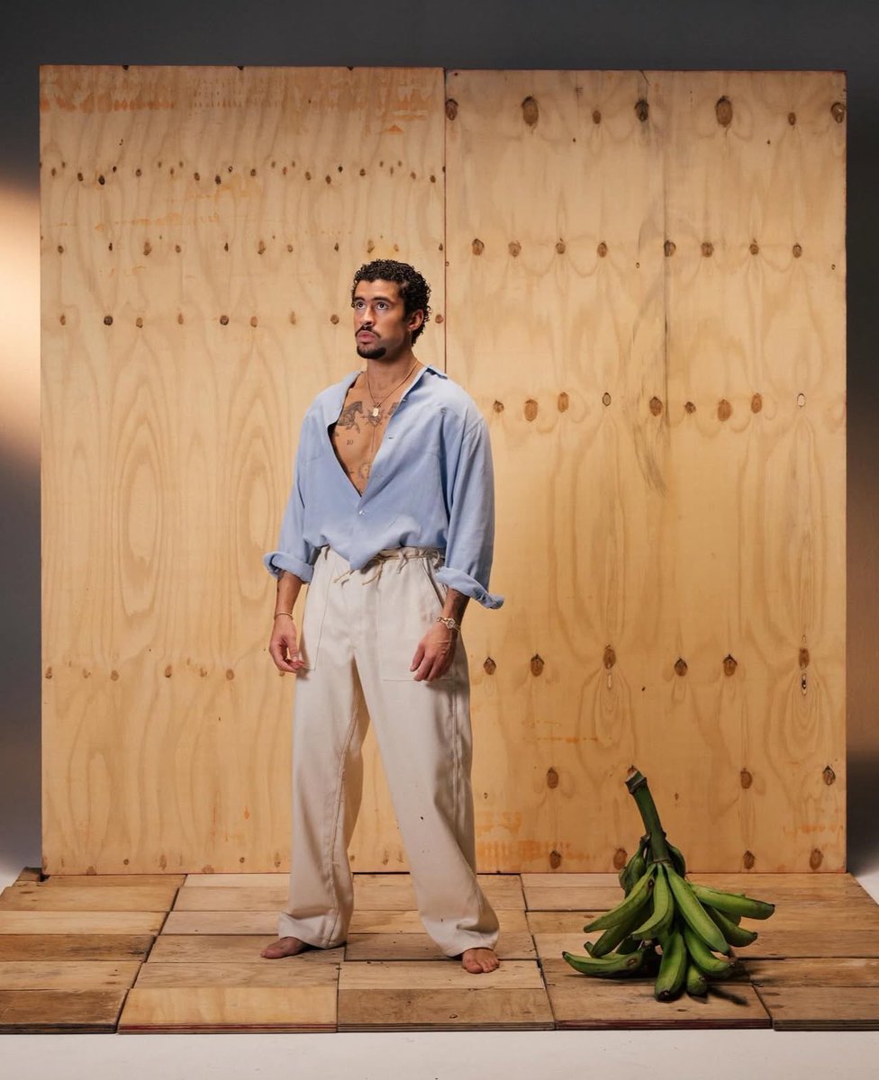 Access Bad Bunny tweet media