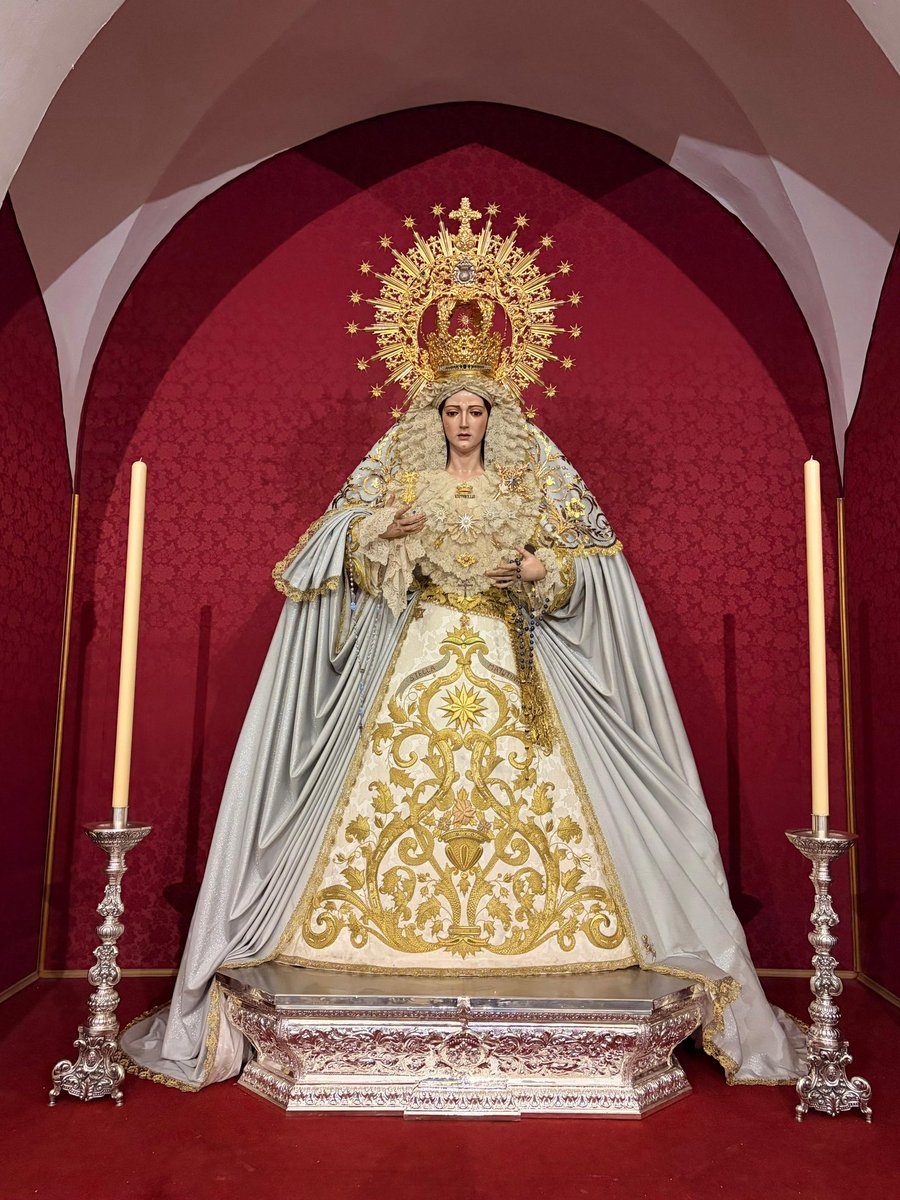 Pasionyestrella's tweet photo. ACTUALIDAD | María Santísima de la Estrella se encuentra vestida por Francisco Javier Núñez Iglesias ( @javier_nu ), para el tiempo de Pascua. 

María Santísima de la Estrella, ruega por nosotros. https://t.co/HwnM9d8a6Q