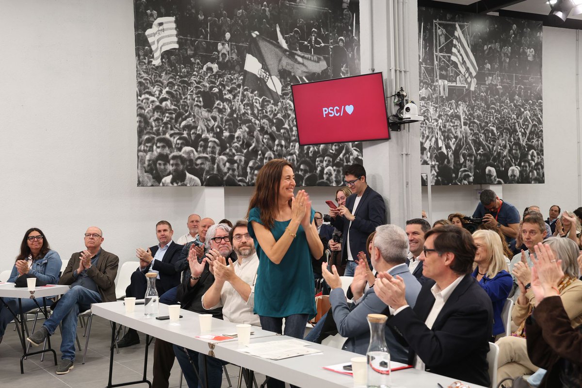 PSCBaix's tweet photo. 🌹 Avui, al Consell Nacional de @socialistes_cat:

🗣️ @salvadorilla: "Ser progressista s'ha convertit en una urgència moral."

🗣️ @SonyaGuerraLpz: "Des del #BaixLlobregat estem preparats i organitzats per fer front a la ultradreta." https://t.co/tSaE1M1L23