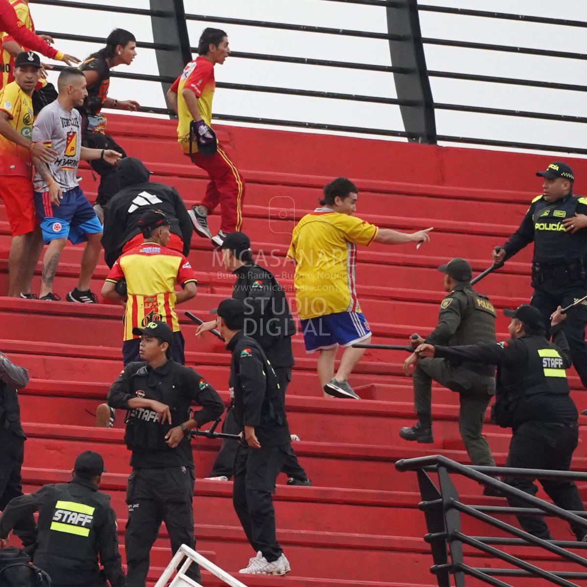 el loco patifrío★ tweet media