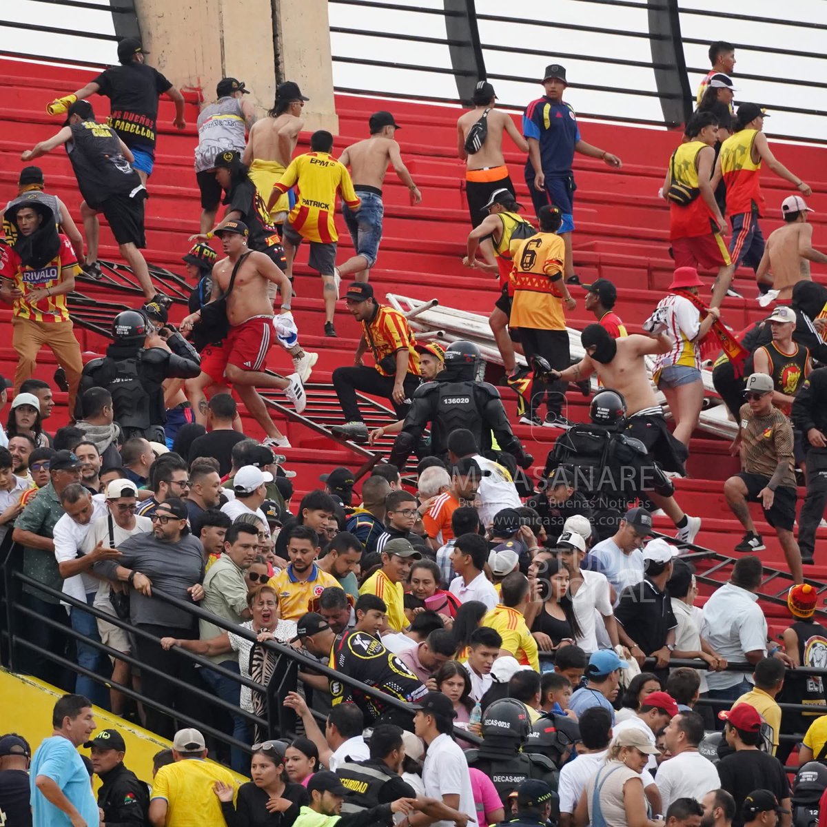 el loco patifrío★ tweet media