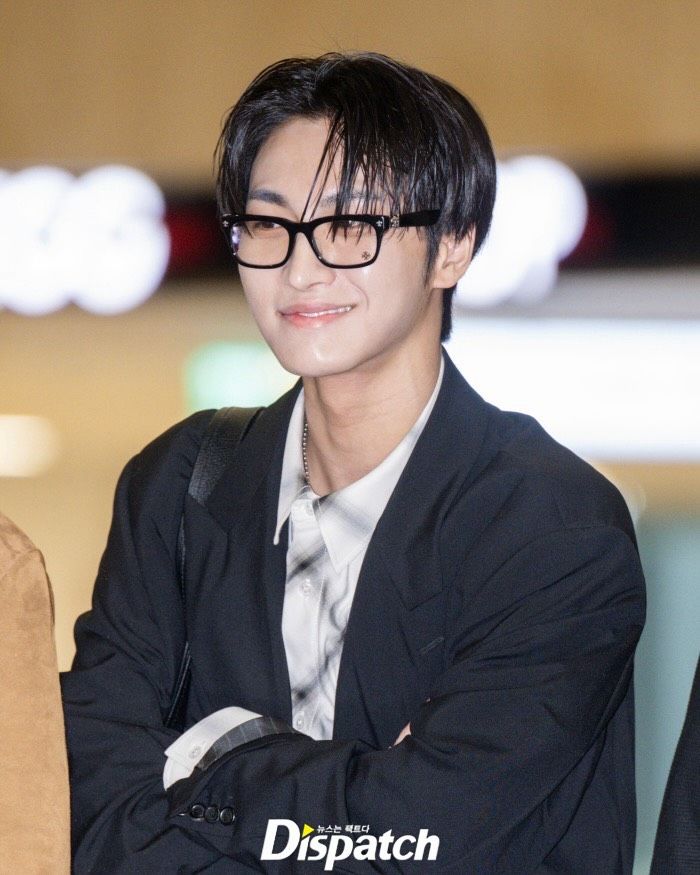 ATEEZSignal's tweet image. [📷 260410 | Instagram]

✔ 에이티즈 (ATEEZ)
✔ Salida desde el Aeropuerto Internacional de Gimpo
✔ 2026. 04. 10

🔗 instagram.com/p/DW7j0-Vk_Ys/…

#ATEEZ #에이티즈 #DIPE #디스패치 #dispatch