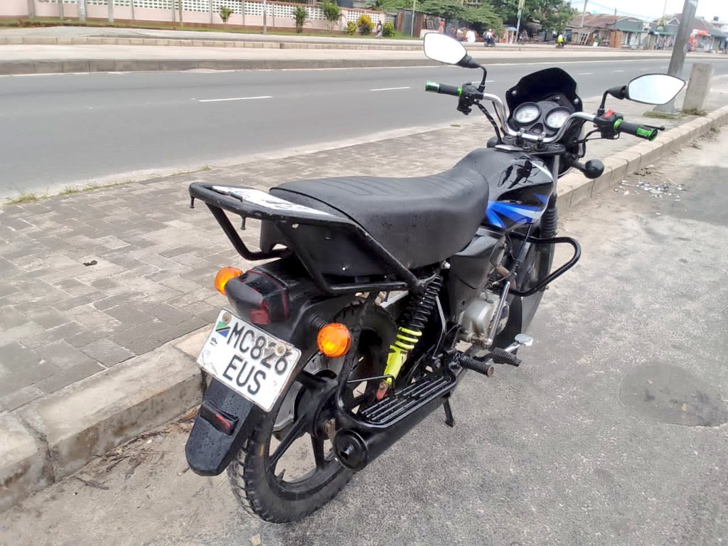 Eng_Matarra's tweet photo. PIKIPIKI ZINAUZWA 🔥🔥
AINA - TVS HLX STAR
REG" #EUS
...........#DUU
Cc. 125
Gear Nne(4)
Engine safi
Starter zinapiga
Full Documents✅️
#BEI - EUS (Tshs. 1,350,000/=)
- DUU (Tshs. 900,000/=)
ZIPO DAR (Mikoani Tunasafirisha)
CALL 📞📲-0793022184
WHATSAPP-0719542184 https://t.co/67HFUui218