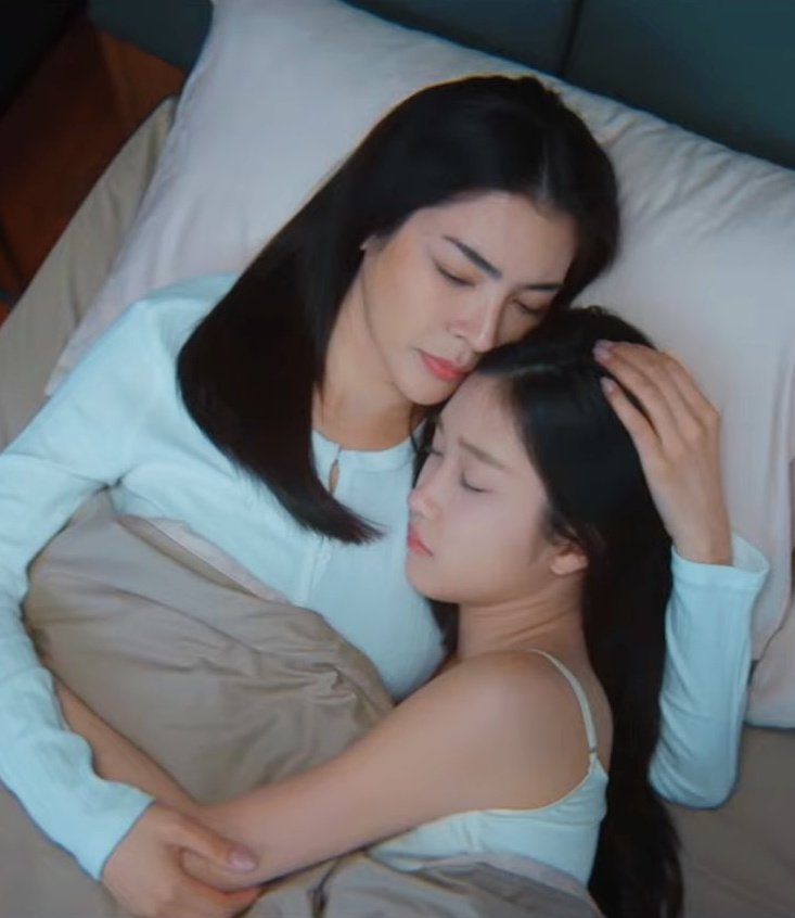 𝙼𝚎² 🌻's ℎ𝑦𝑝𝑒 𝑔𝑖𝑟𝑙 tweet media