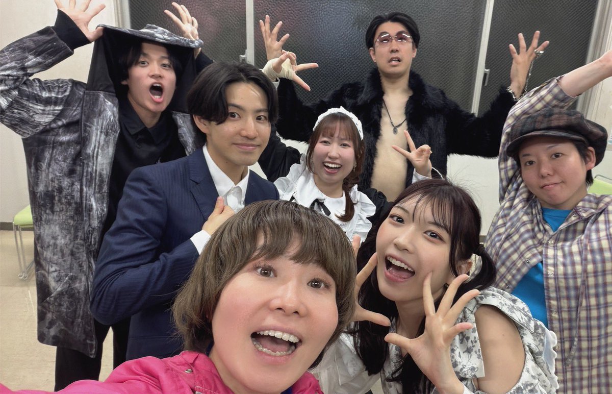 #解き明かせインプロ #その探偵の名、
最終稽古でした✌🏻
あっという間に本番だ！！衣装付きで通すと気合い入るね〜！！！

稽古場では脅威のくじ運で同じ感情ばかり引いておりましたが、劇場に入ると引きが変わるらしいと聞きました。楽しみです。るん。