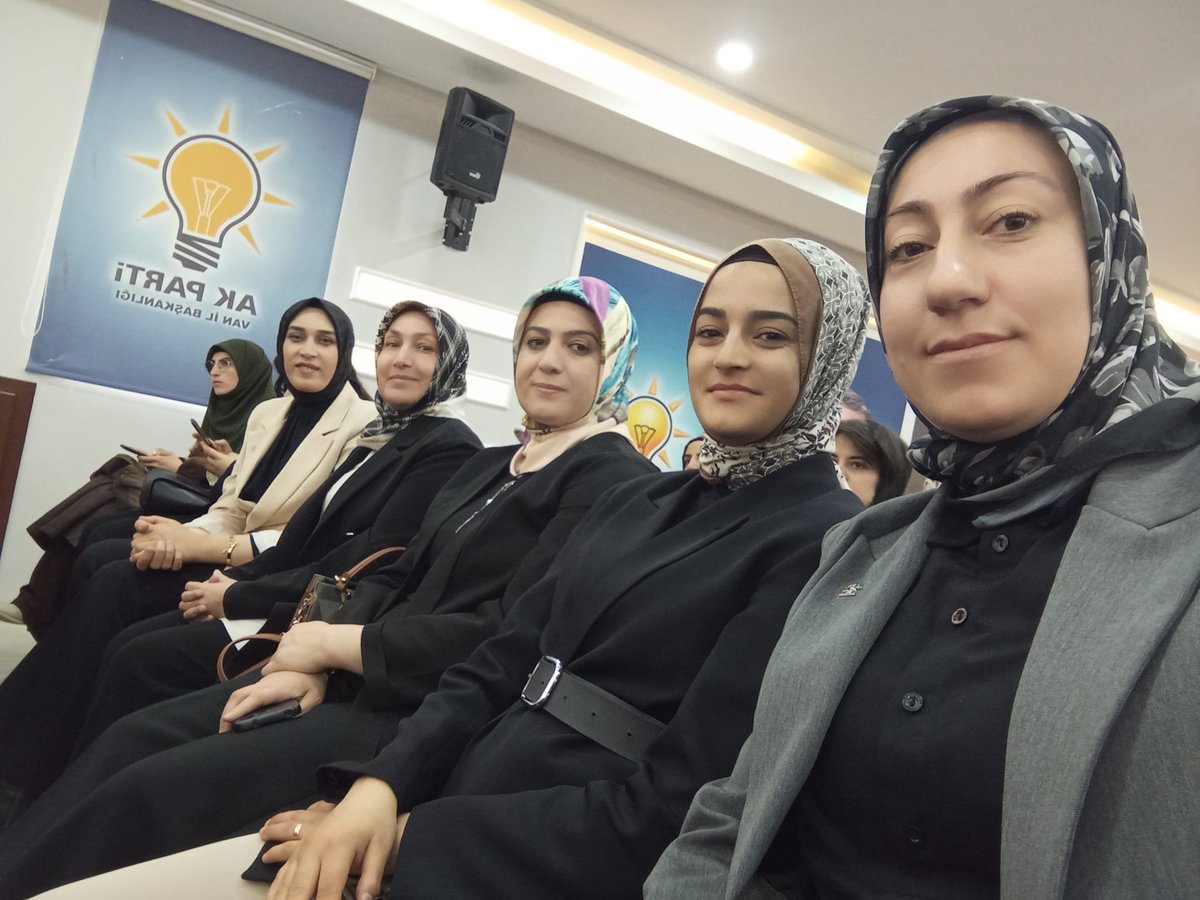 Genel Merkez Siyasi ve Hukuki İşler Başkan Yardımcımız Sn. <a href="/Fatihciftcivan/">Fatih Çiftci</a> başkanlığında düzenlenen toplantıya katıldık.
Verimli geçen toplantımızın hayırlara vesile olmasını diliyorum.
<a href="/tugbaisikercan/">Tuğba IŞIK ERCAN</a> 
<a href="/zerrin_arslan/">Zerrin Arslan</a> 
<a href="/zerrin_alpaslan/">Zerrin Alpaslan</a>