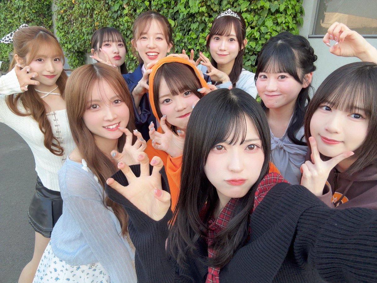 #AKB48_名残り桜
握手会1日目ありがとうございました！

今日も楽しい時間をありがとう❗️
30年分くらい笑いました😆

セレモニーもありがとうございました🙇‍♀️