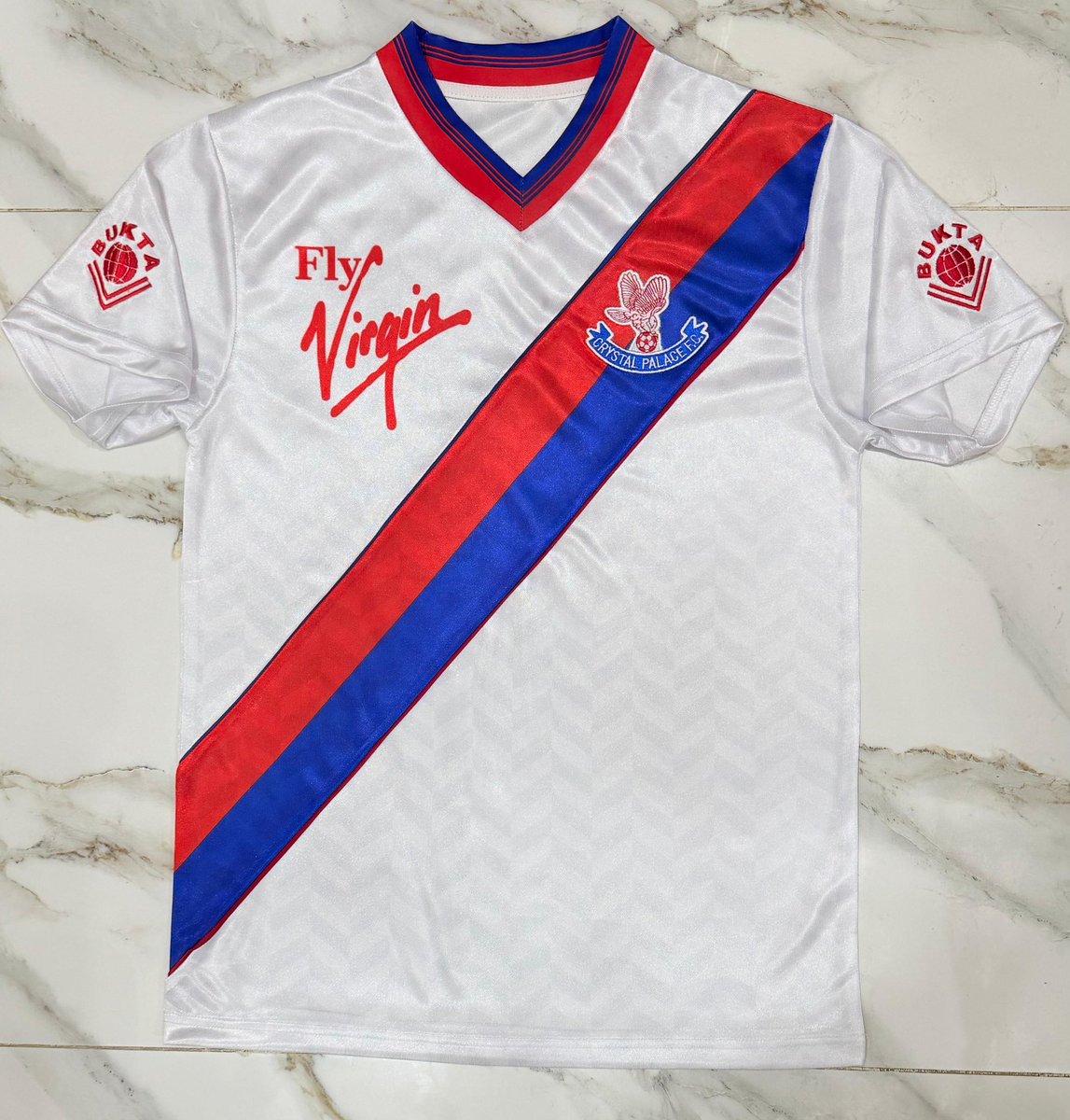 Palace Retro tweet media