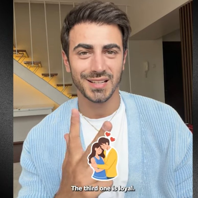 Crys Davis tweet media