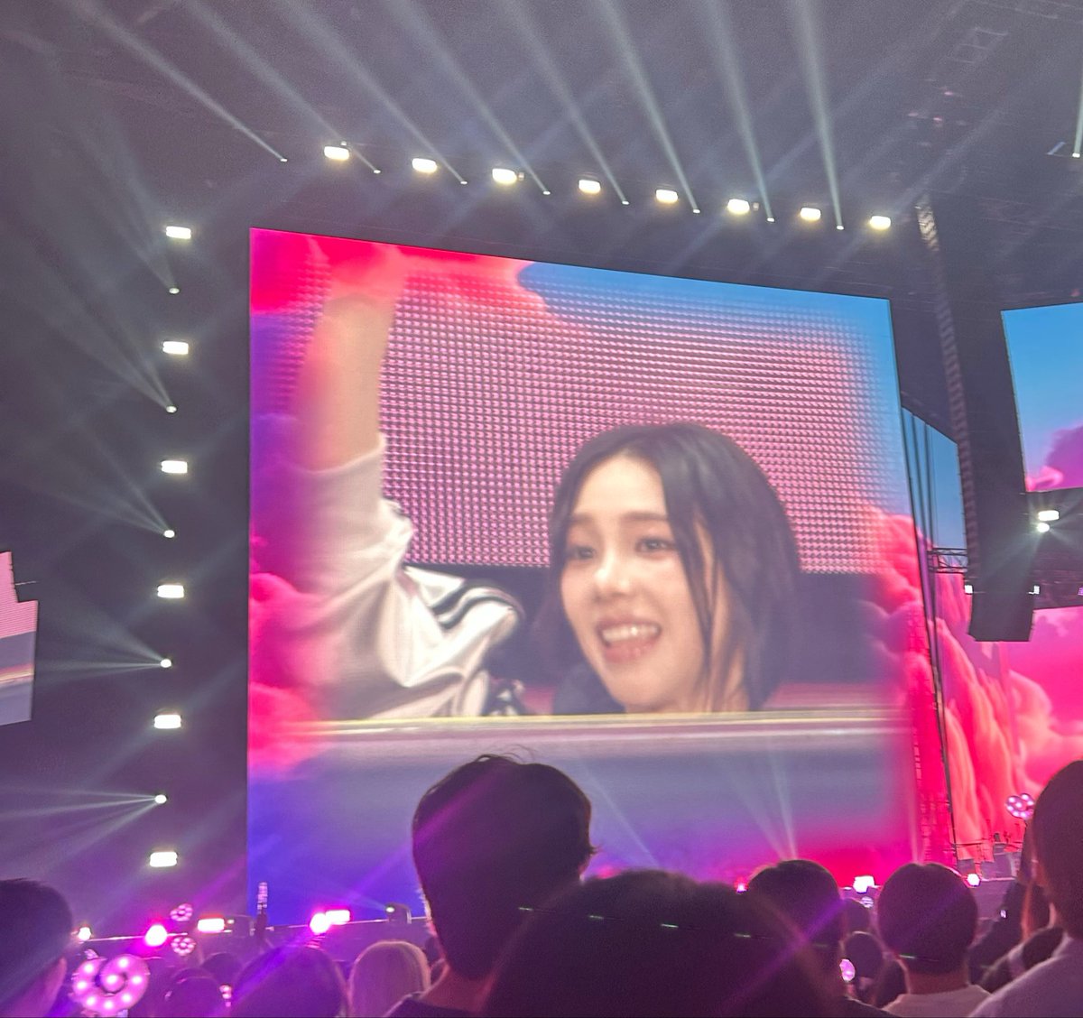 ยูจีเมี๊ยว tweet media