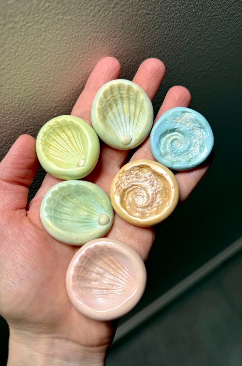 300moods's tweet photo. shell worry stone 🐚 https://t.co/JIG4LlkwOA