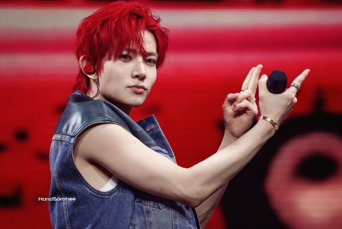 EVAN BASE tweet media