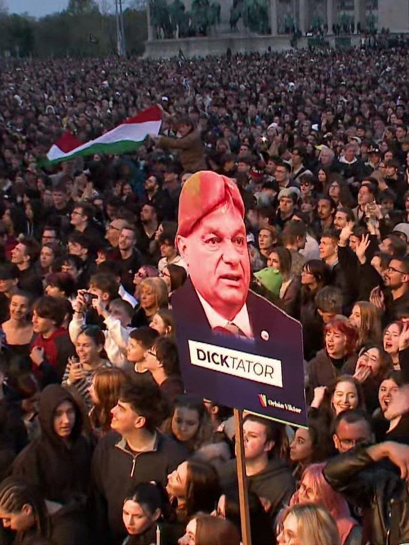 Breaking News tweet media