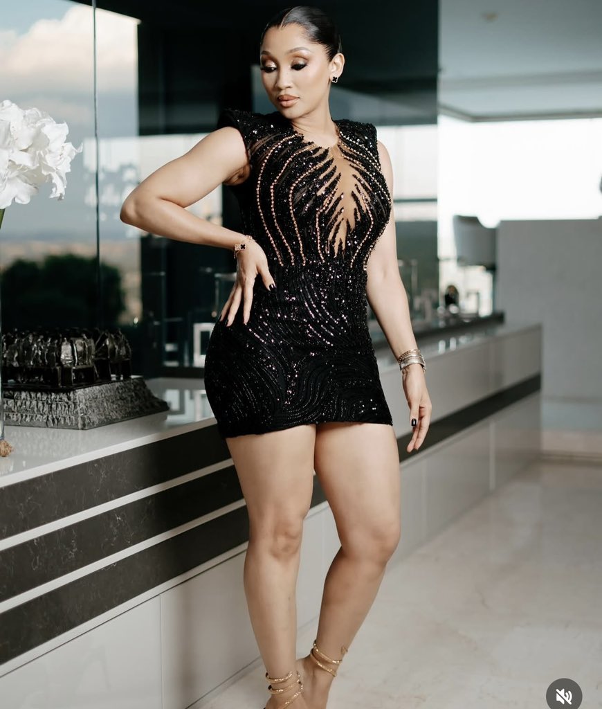 Salties_unmasked tweet media