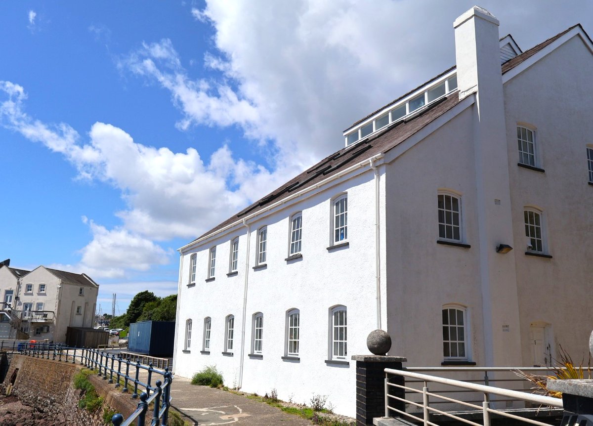 Port of Milford Haven tweet media