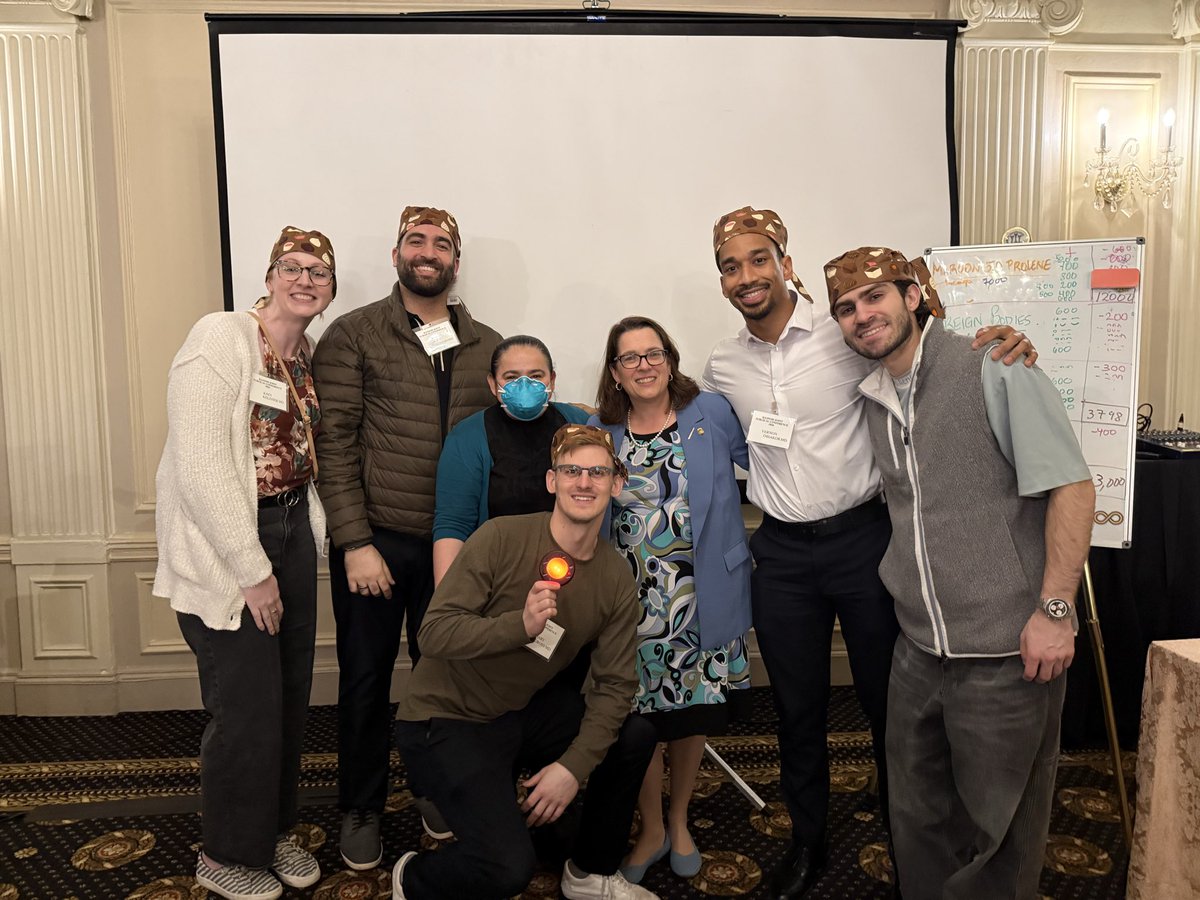 Alex Casar tweet media